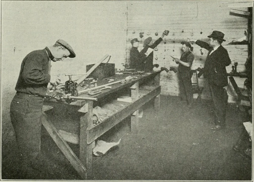 An illustration from Building & engineering news, 1914, leaf 450