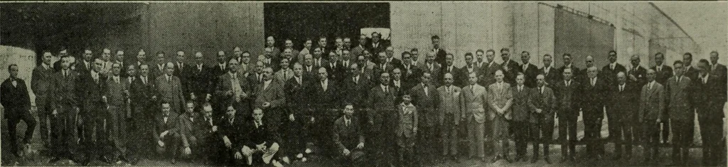 An illustration from Building & engineering news, 1914, leaf 42