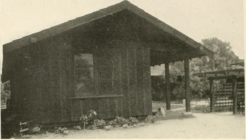 An illustration from Bungalows; their design, construction and furnishing, with suggestions also for camps, summer homes and cottages of similar character, 1911, leaf 115