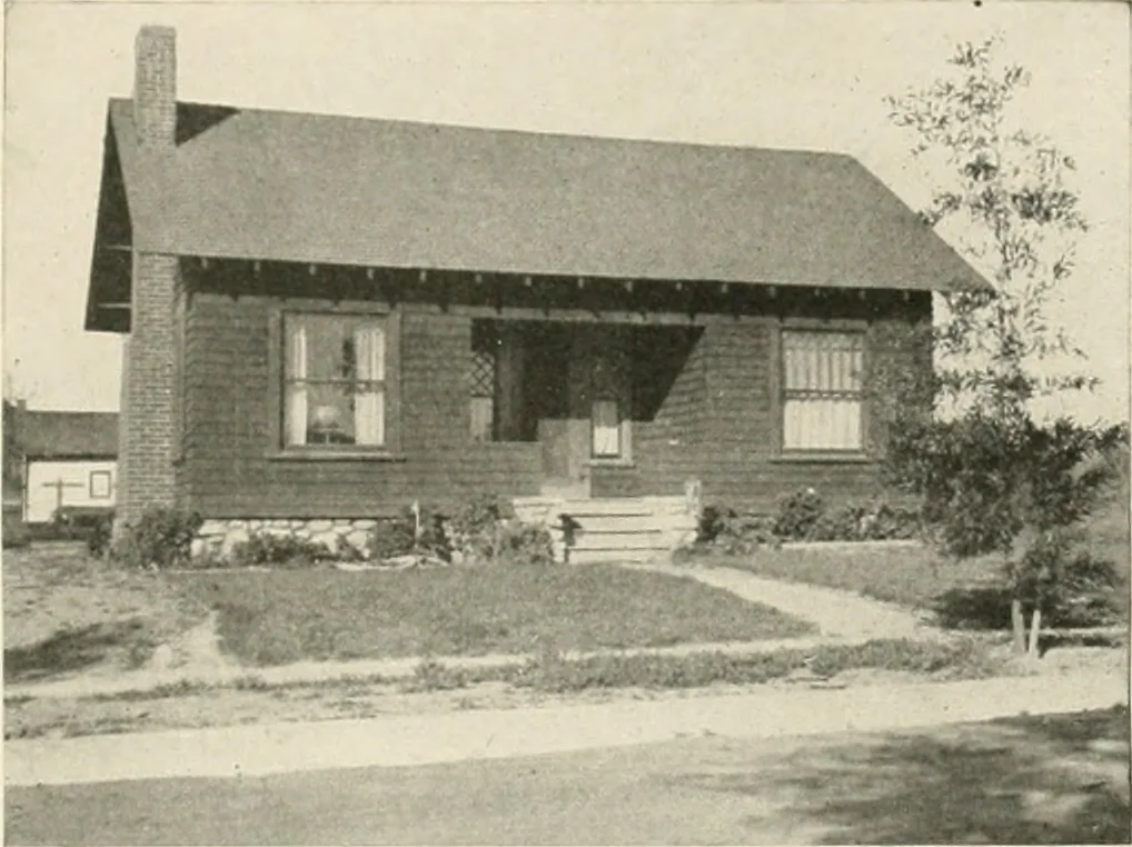 An illustration from Bungalows; their design, construction and furnishing, with suggestions also for camps, summer homes and cottages of similar character, 1911, leaf 52