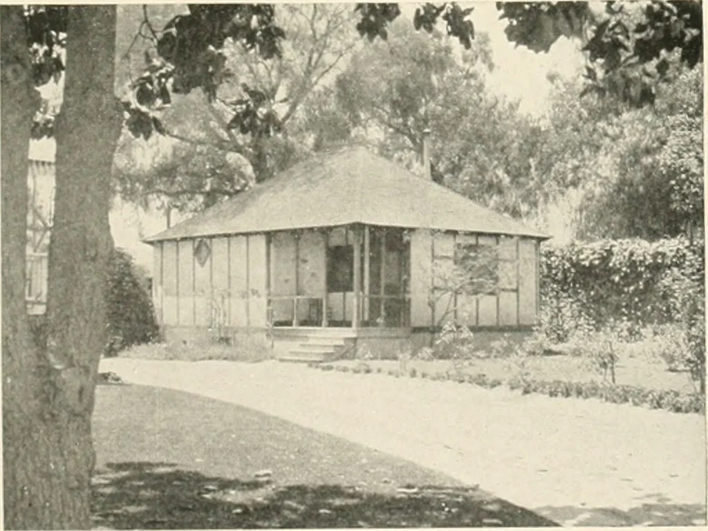 An illustration from Bungalows; their design, construction and furnishing, with suggestions also for camps, summer homes and cottages of similar character, 1911, leaf 52