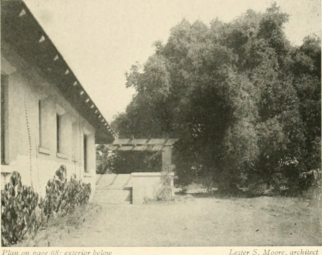 An illustration from Bungalows; their design, construction and furnishing, with suggestions also for camps, summer homes and cottages of similar character, 1911, leaf 86