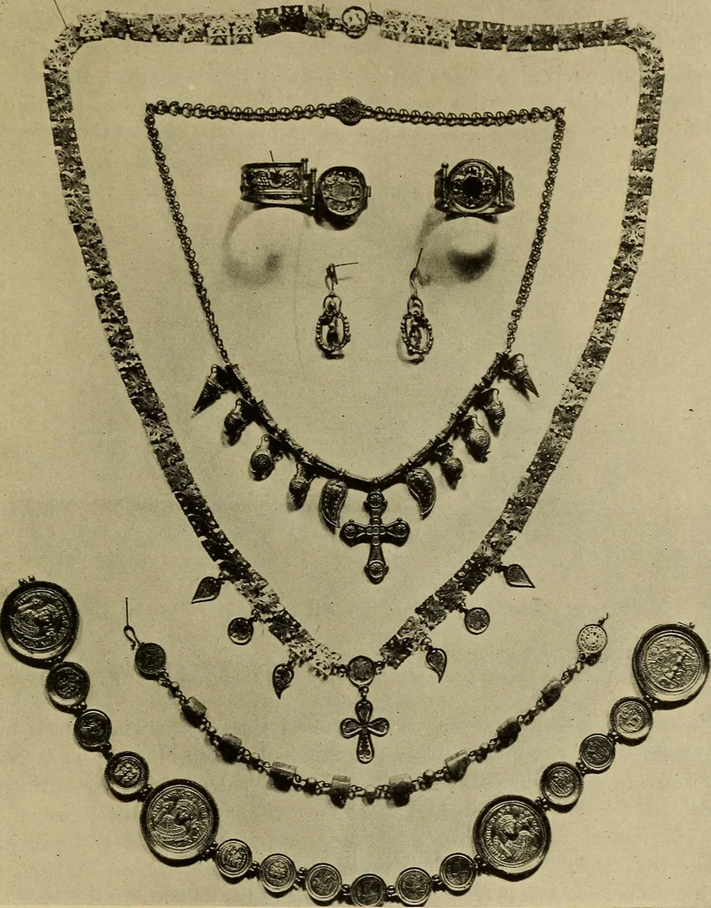 An illustration from Byzantine art and archaeology, 1911, leaf 560
