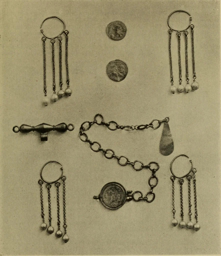 An illustration from Byzantine art and archaeology, 1911, leaf 568