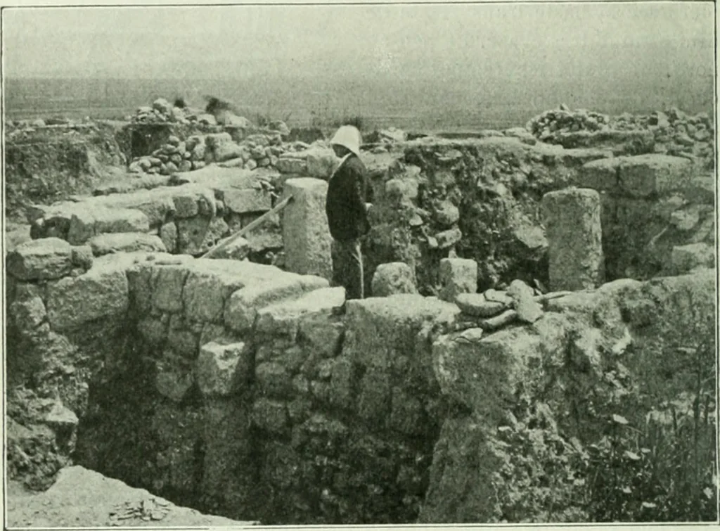 An illustration from Canaan d'après l'exploration récente, 1907, leaf 155