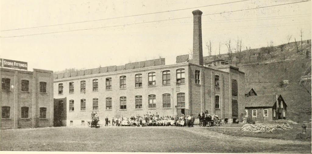 An illustration from Canadian wood products industries, 1914, leaf 193
