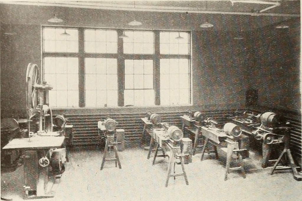 An illustration from Canadian wood products industries, 1916, leaf 185
