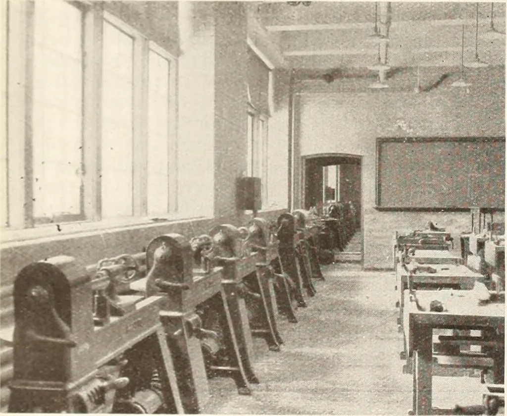 An illustration from Canadian wood products industries, 1916, leaf 185