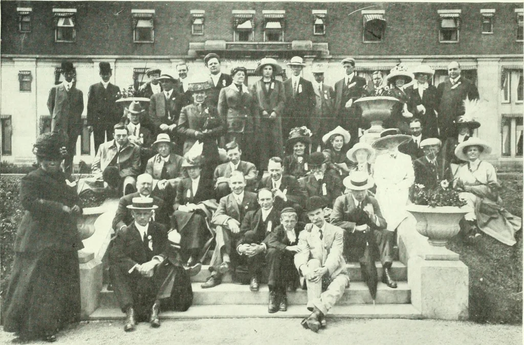 An illustration from Canadian printer & publisher, 1912, leaf 736