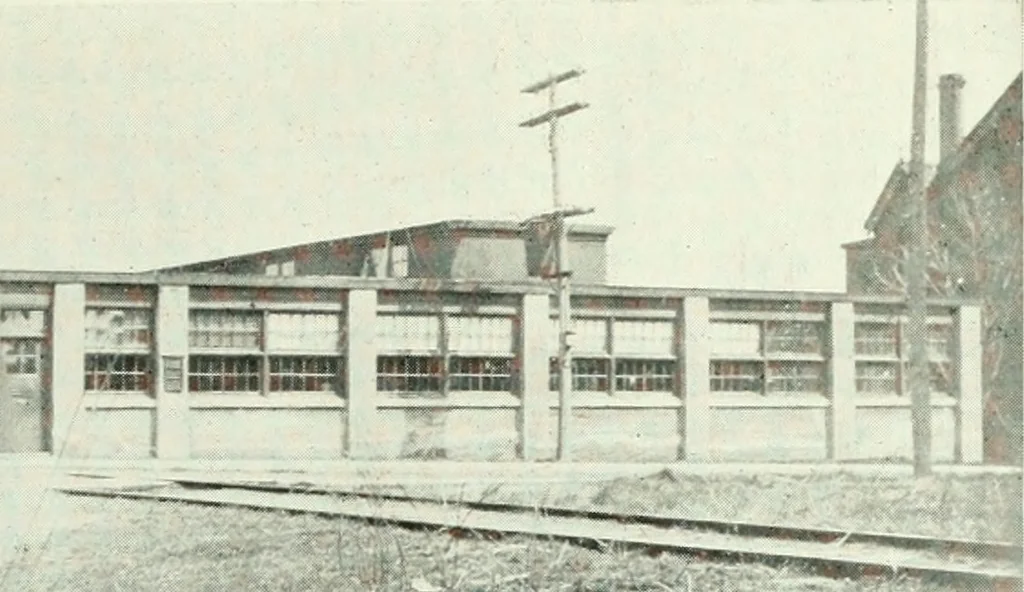 An illustration from Canadian printer & publisher, 1918, leaf 252