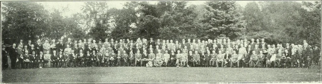 An illustration from Canadian printer & publisher, 1922, leaf 422