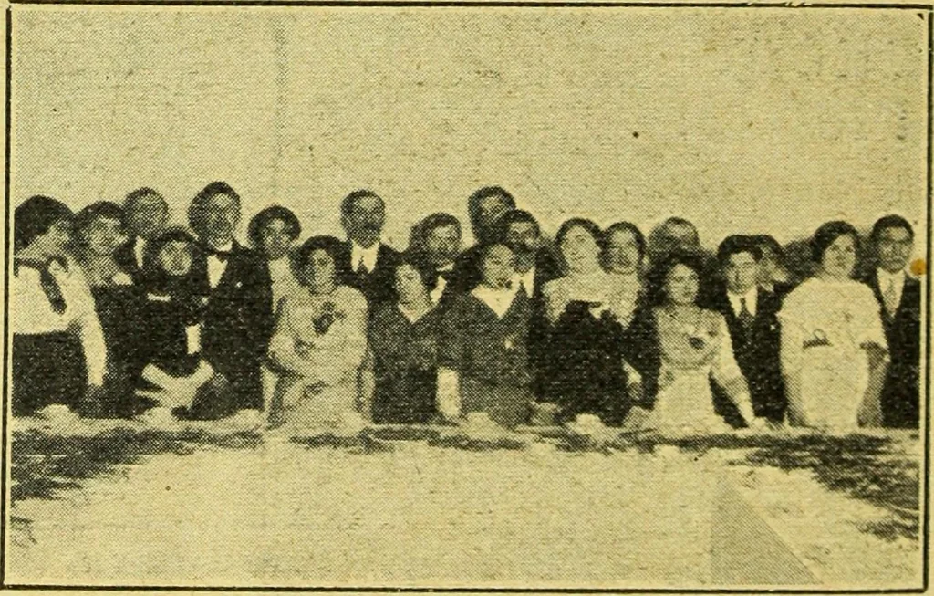 An illustration from Caras y caretas, 1898, leaf 1289