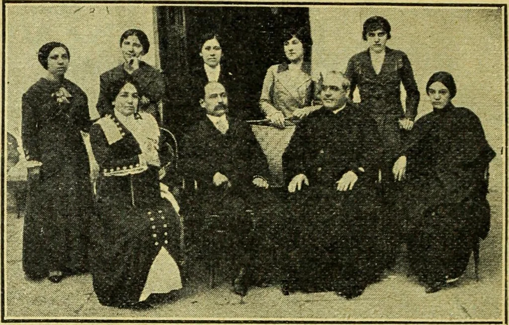 An illustration from Caras y caretas, 1898, leaf 429