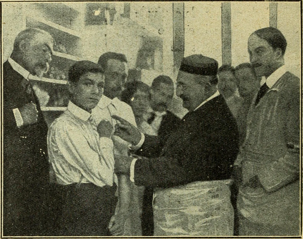 An illustration from Caras y caretas, 1898, leaf 641