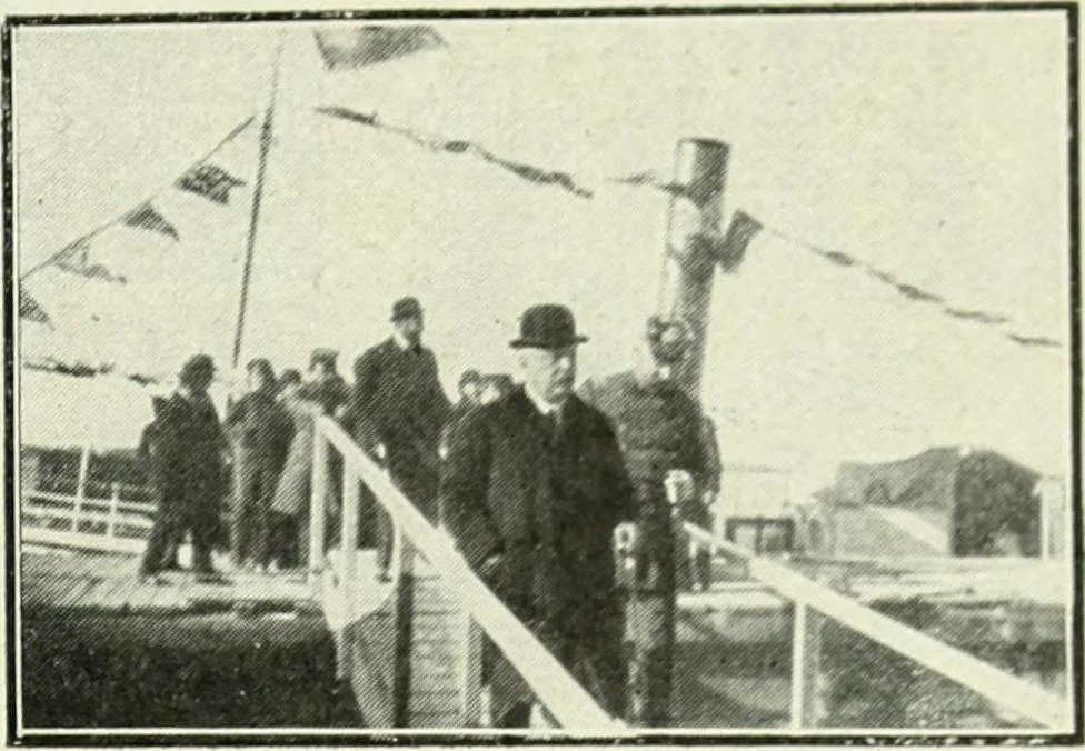 An illustration from Caras y caretas, 1898, leaf 658