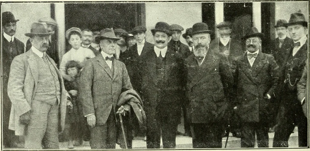 An illustration from Caras y caretas, 1898, leaf 795