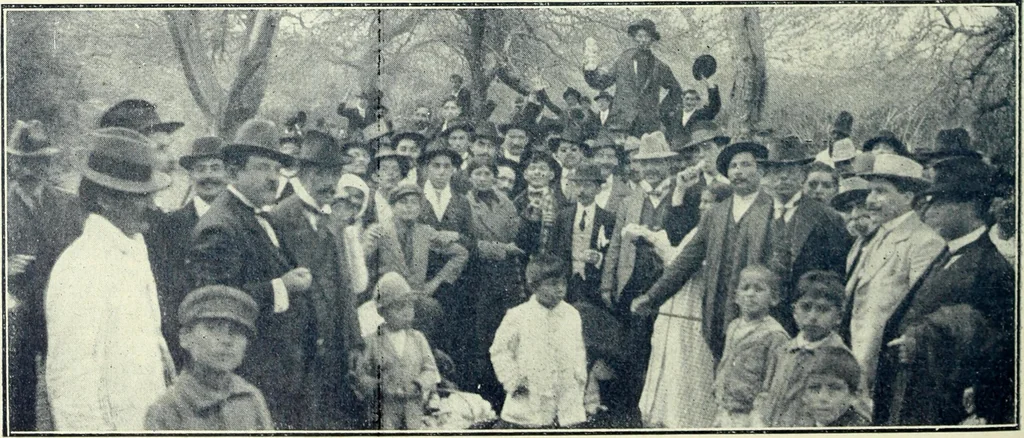 An illustration from Caras y caretas, 1898, leaf 947
