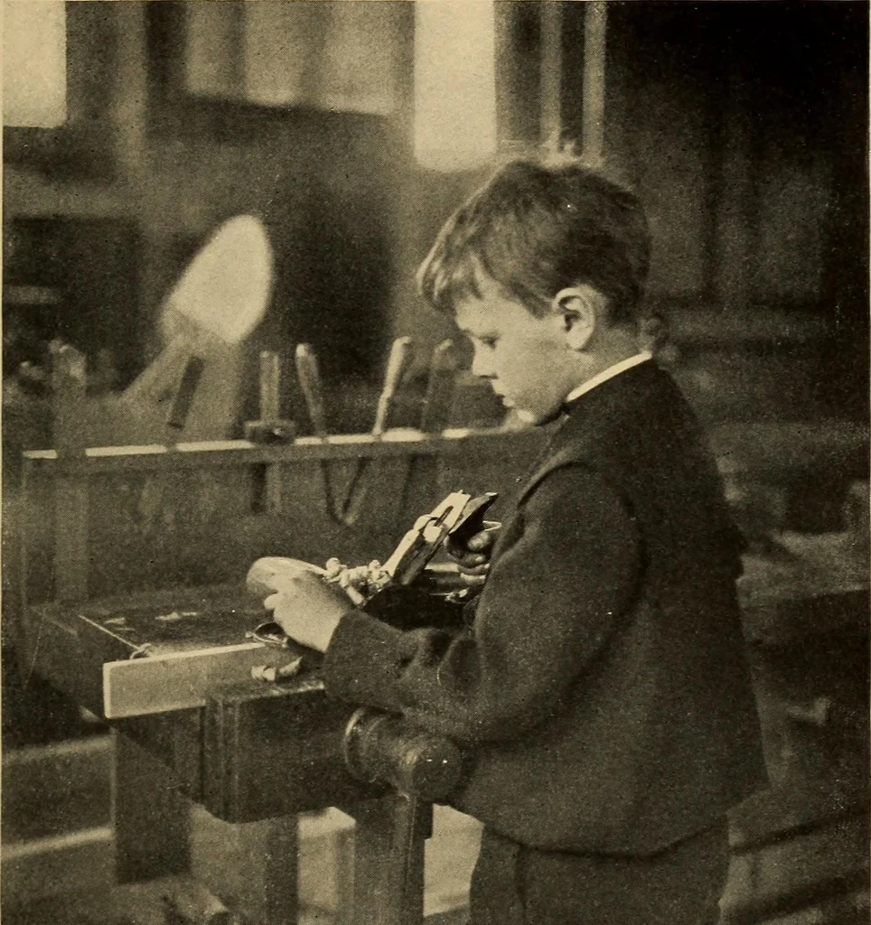 An illustration from Carpentry and woodwork, 1911, leaf 168