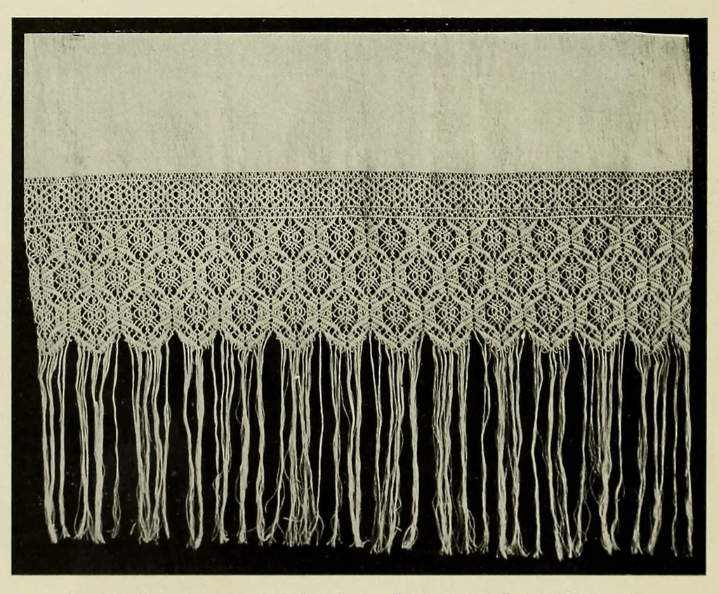 An illustration from Catalog from the John M. Crapo's Linen Store, 1900, leaf 32