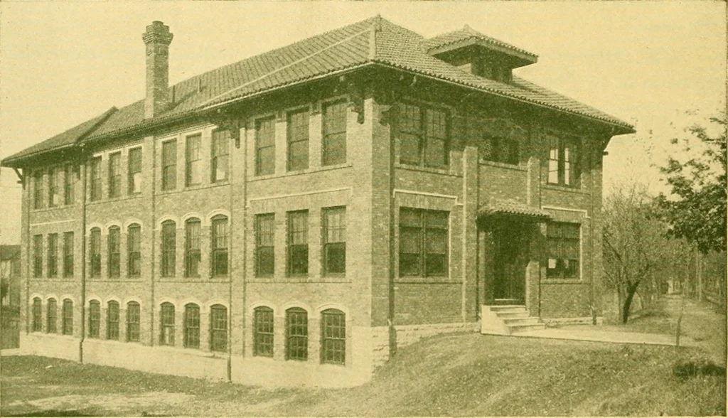 An illustration from Catalogue 82., 1911, leaf 5