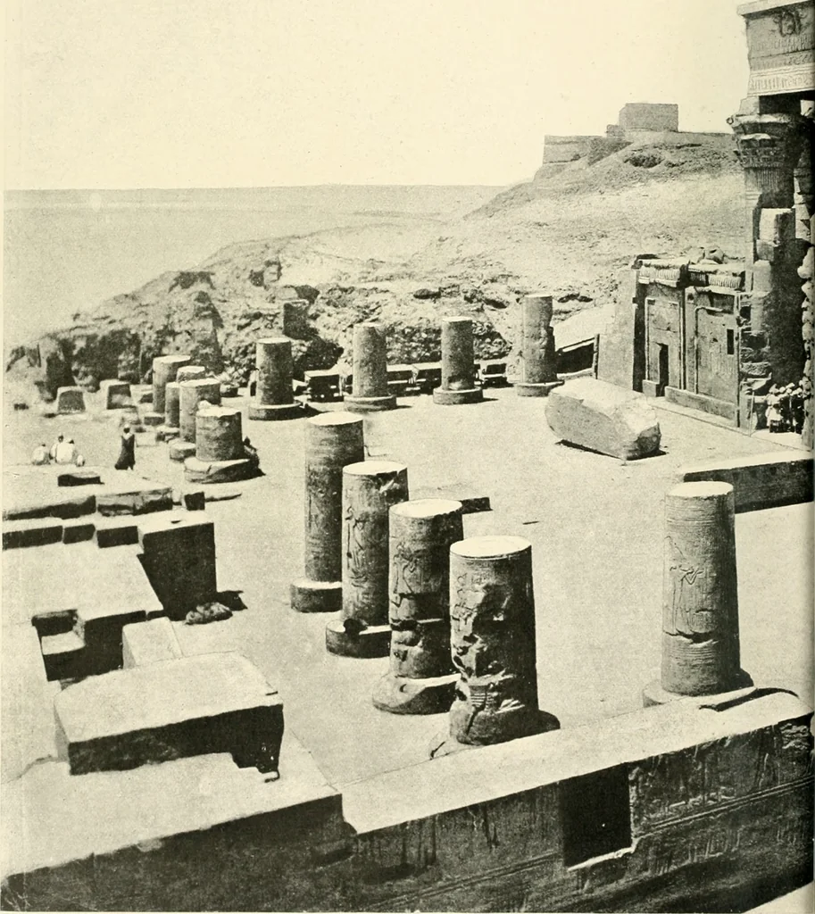 An illustration from Catalogue des monuments et inscriptions de l'Égypte antique / publié sous les auspices de S.A. Abbas II Helmi par la direction générale du Service des antiquités [de l'Égypte] ; par J. de Morgan, U. Bouriant, G. Legrain, G. Jéquier, A. Barsanti, 1894, leaf 11