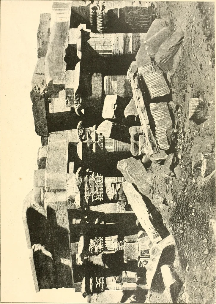 An illustration from Catalogue des monuments et inscriptions de l'Égypte antique / publié sous les auspices de S.A. Abbas II Helmi par la direction générale du Service des antiquités [de l'Égypte] ; par J. de Morgan, U. Bouriant, G. Legrain, G. Jéquier, A. Barsanti, 1894, leaf 20