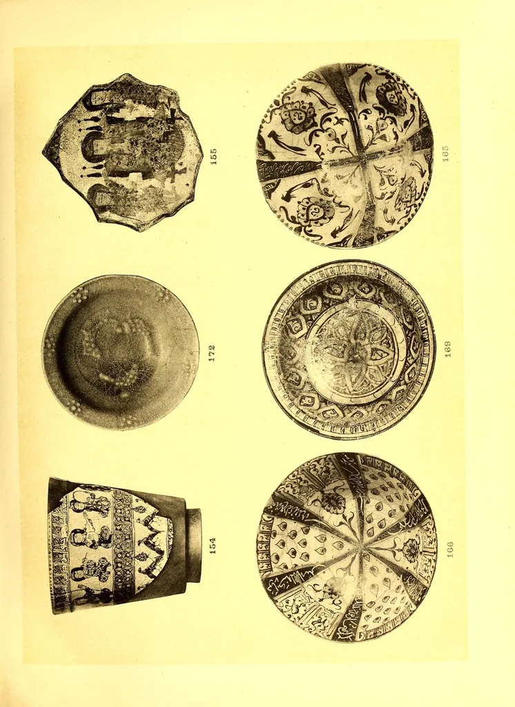 An illustration from Catalogue des objets d'art et de haute curiosite de l'antiquite, du moyen age, de la renaissance et autres faiences italienneres emaillees des Robbia, porcelaines de saxe, iboires - objets varies - bijoux, bois sculptes, marbres, pierres, terres cuites, bronzes Italiens, sculptures Egyptinnes et Grecques en marbre, terres cuites et bronzes greos et romains, faiences orientales: importante serie de rhages, manuscrits persans, sculptures et peintures Chinoises bronze de mossoul, tableaux anciens .., 1914, leaf 141