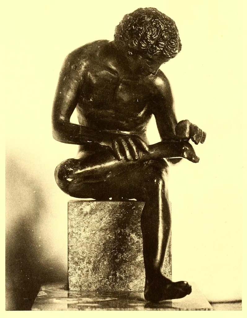 An illustration from Catalogue des objets d'art et de haute curiosite de l'antiquite, du moyen age, de la renaissance et autres faiences italienneres emaillees des Robbia, porcelaines de saxe, iboires - objets varies - bijoux, bois sculptes, marbres, pierres, terres cuites, bronzes Italiens, sculptures Egyptinnes et Grecques en marbre, terres cuites et bronzes greos et romains, faiences orientales: importante serie de rhages, manuscrits persans, sculptures et peintures Chinoises bronze de mossoul, tableaux anciens .., 1914, leaf 313