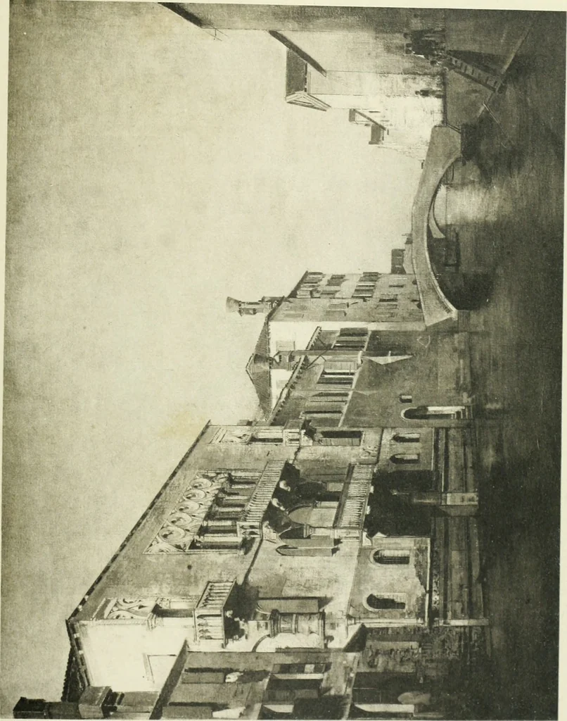 An illustration from Catalogue des tableaux modernes ... sculptures ... tableaux anciens ... tapis-series ... de Ferrare (Italie) 16e siècle ... provenant de la collection de feu Madame A.C... d'A... dont la vente aux enchères ... 14 mai 1920, 1920, leaf 22