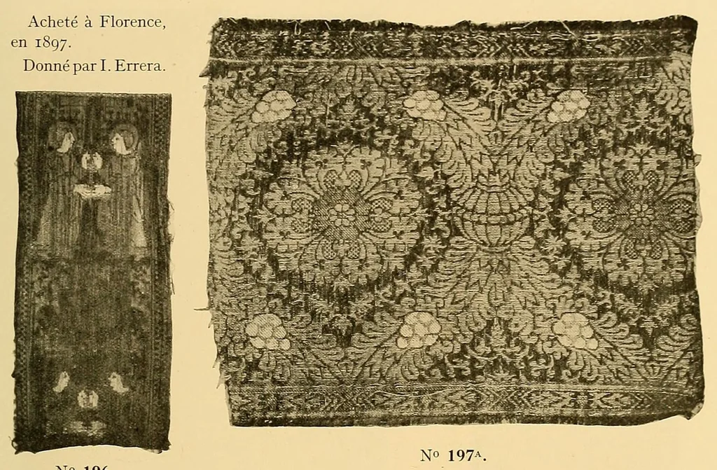 An illustration from Catalogue d'étoffes anciennes et modernes décrites, 1927, leaf 195