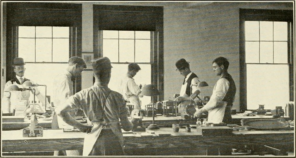 An illustration from Catalogue number fifty-two., 1910, leaf 11