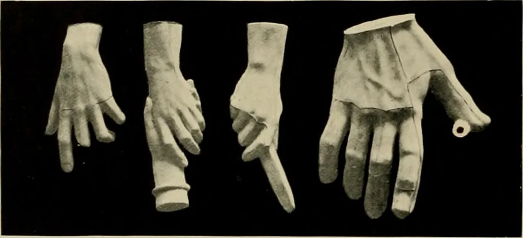 An illustration from Catalogue of plaster reproductions from antique, medieval and modern sculpture : subjects suitable for schools, libraries, and homes., 1911, leaf 185
