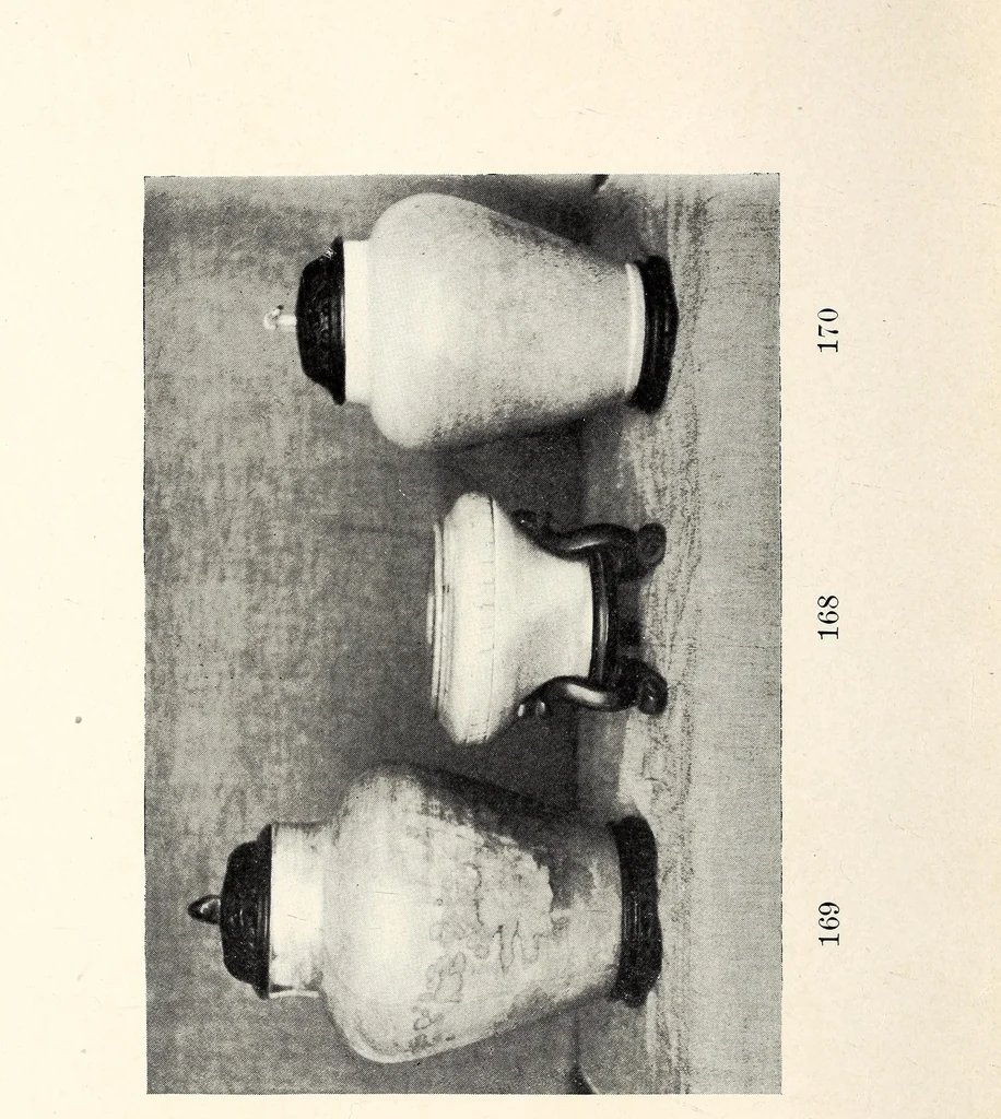 An illustration from Catalogue of ancient Chinese tapestries, porcelains and pottery, wood carvings, armor, helmets, blue and white porcelains, stone garde ornaments and old Japanese prints, 1907, leaf 38