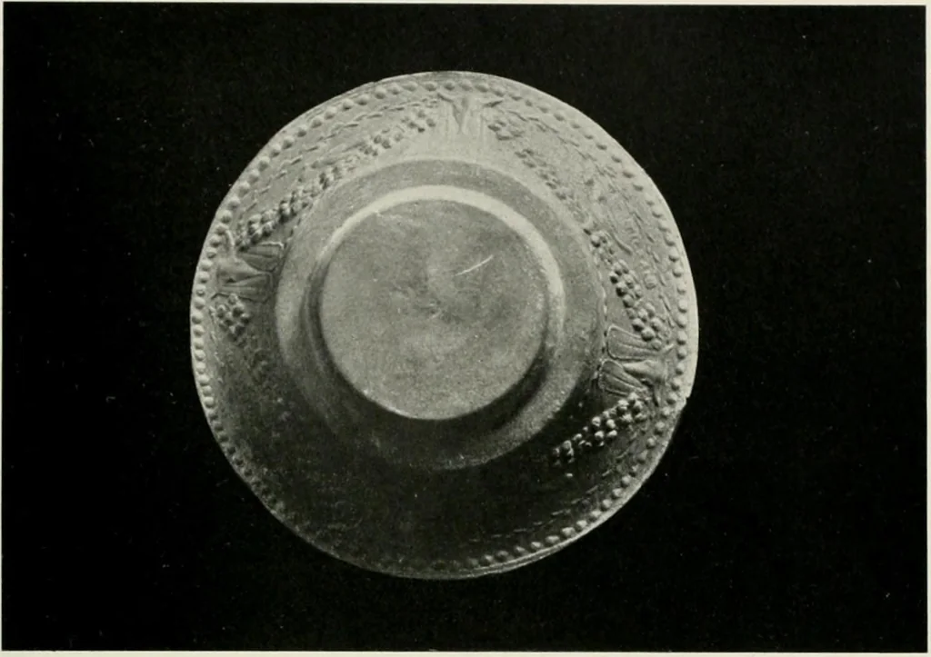 An illustration from Catalogue of Arretine pottery, 1916, leaf 176
