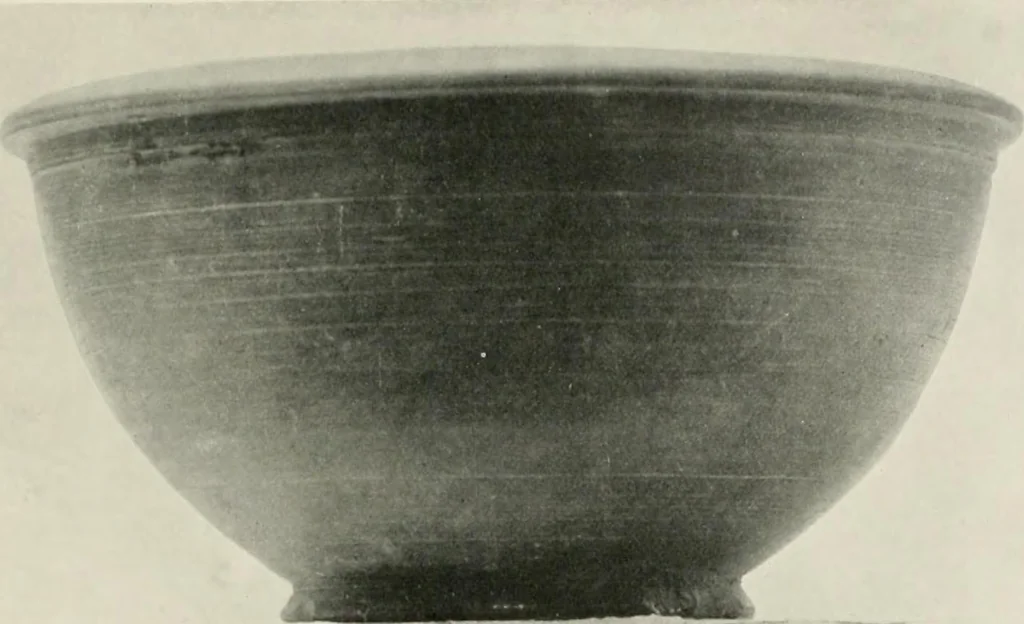 An illustration from Catalogue of Arretine pottery, 1916, leaf 30
