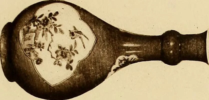 An illustration from A catalogue of Chinese porcelains collected by Mr. and Mrs. Charles P. Taft, Cincinnati, Ohio, with notes and illustrations, comp. and described by John Getz, 1904, leaf 112