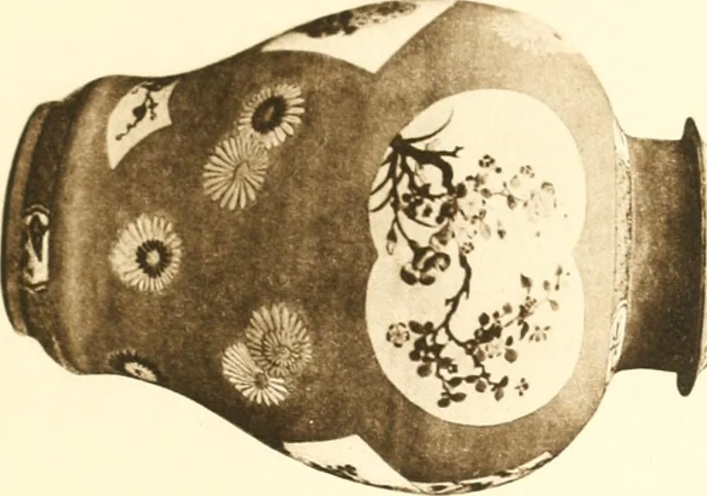 An illustration from A catalogue of Chinese porcelains collected by Mr. and Mrs. Charles P. Taft, Cincinnati, Ohio, with notes and illustrations, comp. and described by John Getz, 1904, leaf 154