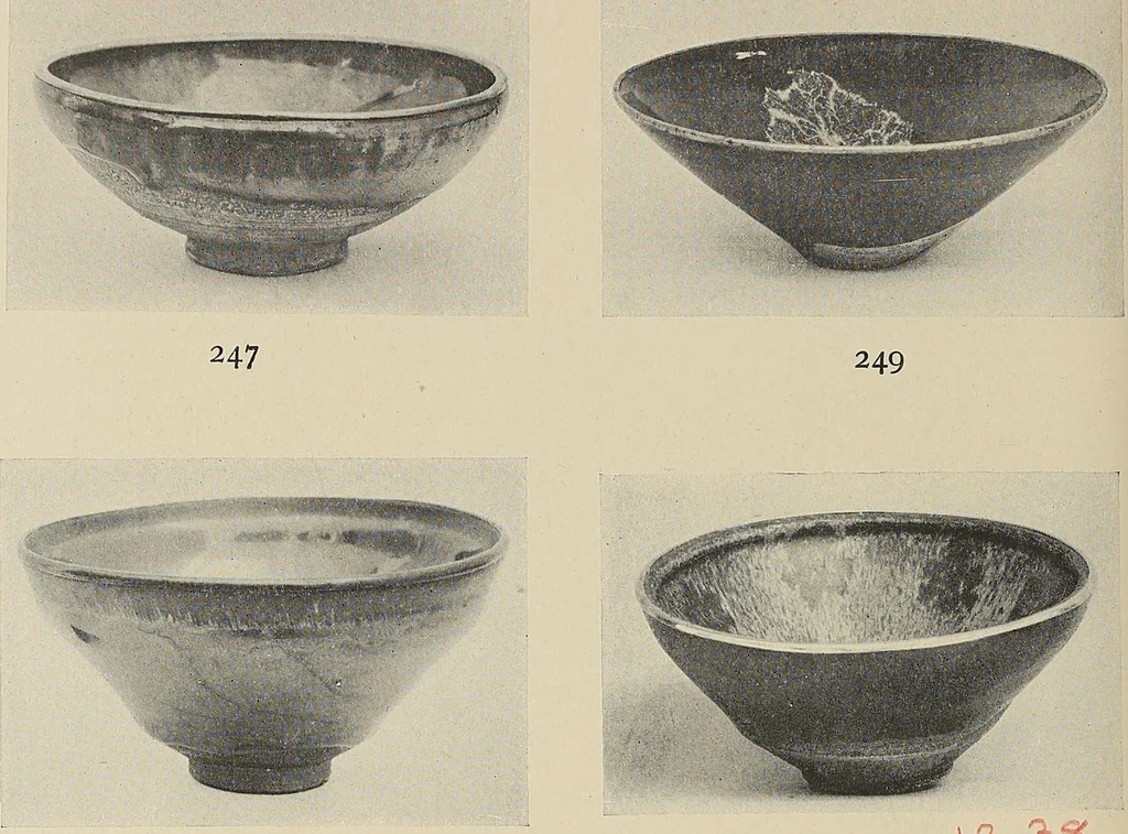 An illustration from Catalogue of an exhibition of early Chinese pottery and sculpture, 1916, leaf 276