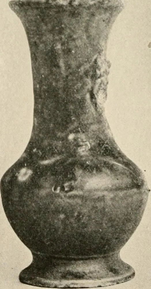 An illustration from Catalogue of an exhibition of early Chinese pottery and sculpture, 1916, leaf 191