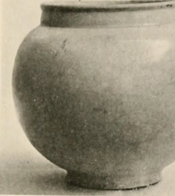 An illustration from Catalogue of an exhibition of early Chinese pottery and sculpture, 1916, leaf 192