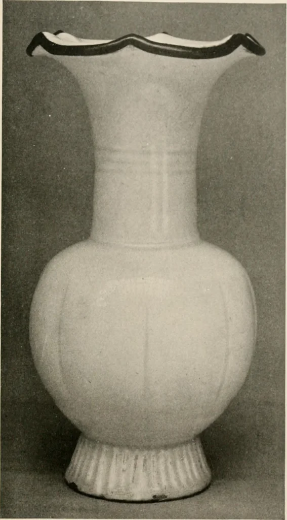 An illustration from Catalogue of an exhibition of early Chinese pottery and sculpture, 1916, leaf 194