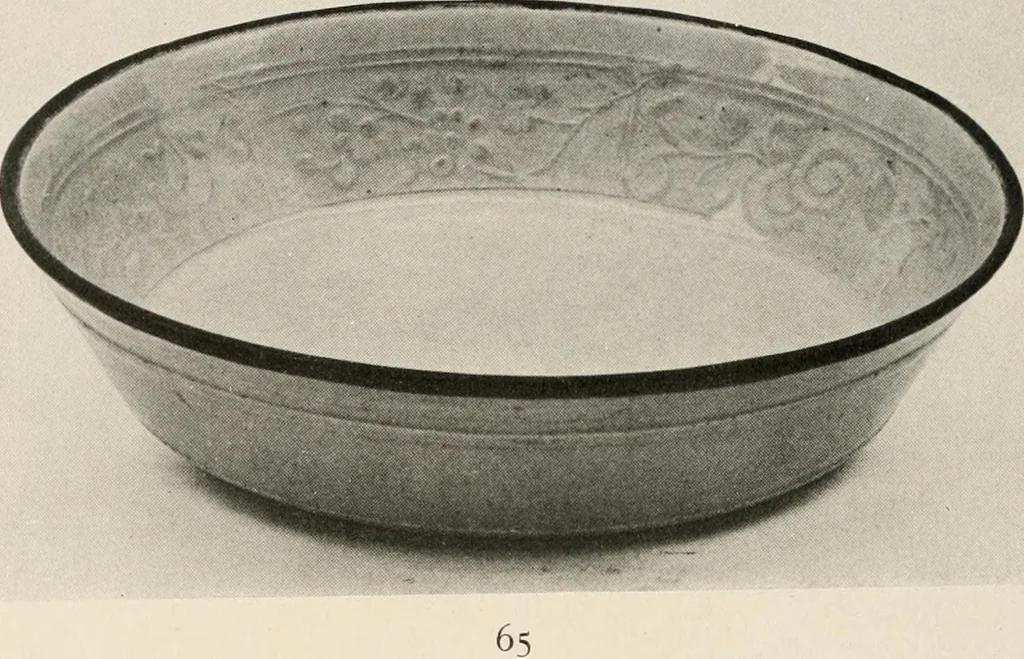 An illustration from Catalogue of an exhibition of early Chinese pottery and sculpture, 1916, leaf 211