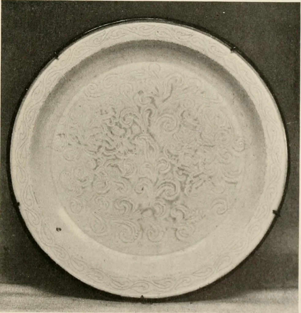 An illustration from Catalogue of an exhibition of early Chinese pottery and sculpture, 1916, leaf 212