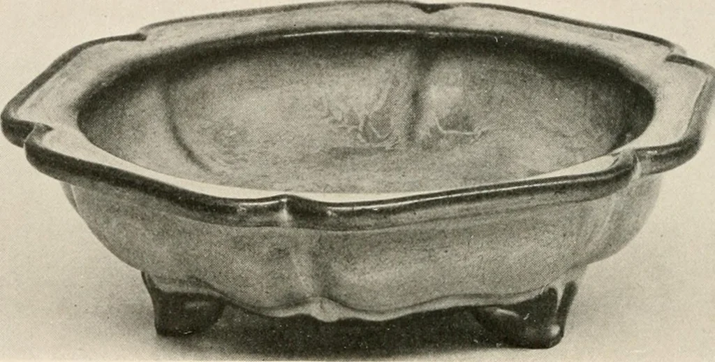 An illustration from Catalogue of an exhibition of early Chinese pottery and sculpture, 1916, leaf 239