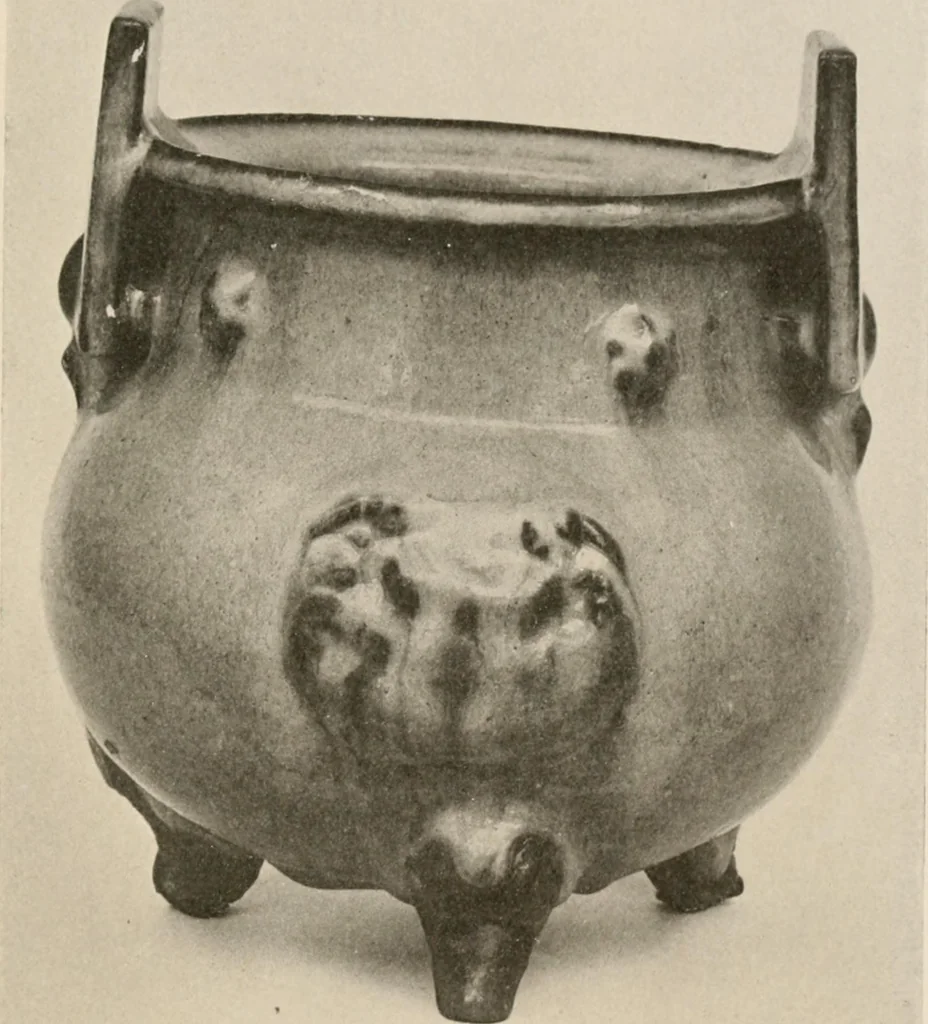 An illustration from Catalogue of an exhibition of early Chinese pottery and sculpture, 1916, leaf 250