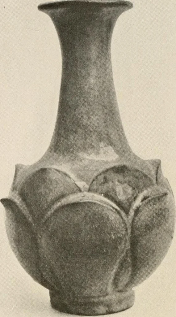 An illustration from Catalogue of an exhibition of early Chinese pottery and sculpture, 1916, leaf 251