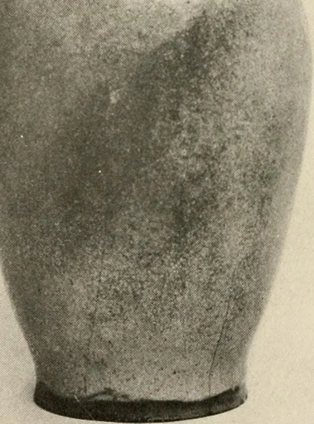 An illustration from Catalogue of an exhibition of early Chinese pottery and sculpture, 1916, leaf 253