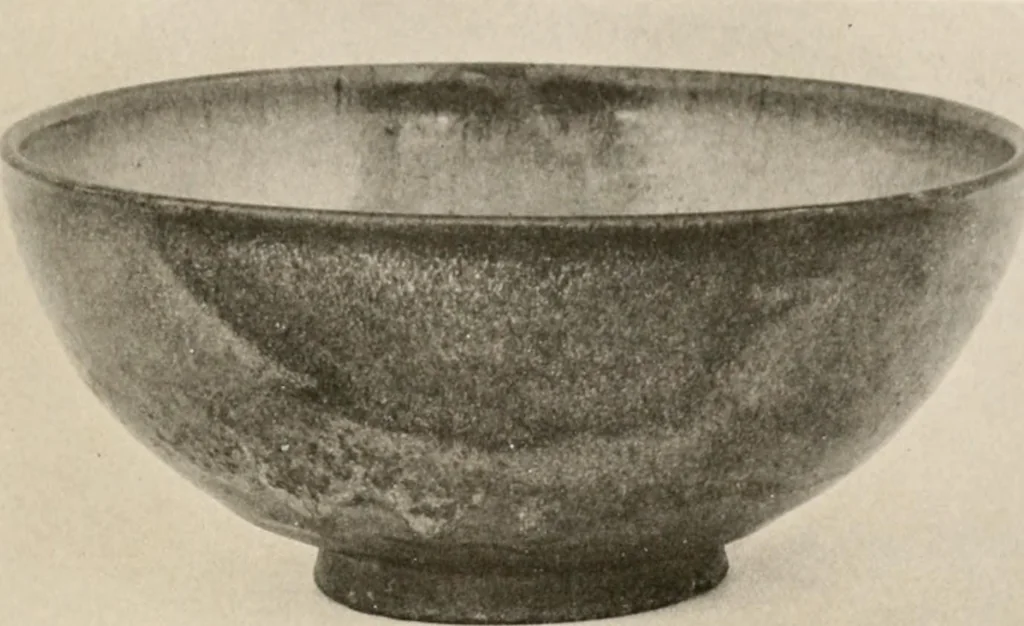 An illustration from Catalogue of an exhibition of early Chinese pottery and sculpture, 1916, leaf 256