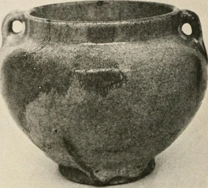 An illustration from Catalogue of an exhibition of early Chinese pottery and sculpture, 1916, leaf 259