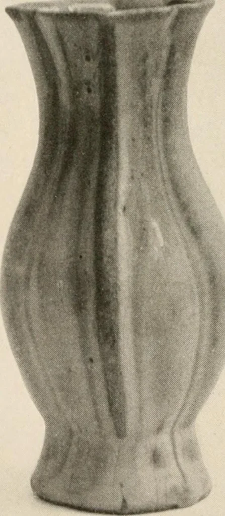 An illustration from Catalogue of an exhibition of early Chinese pottery and sculpture, 1916, leaf 265